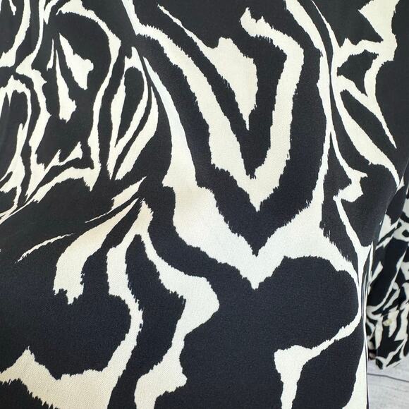 Lawrence Zarian Beautiful Plus Size Black White Button Up Printed Blouse Size 3X - Picture 10 of 11